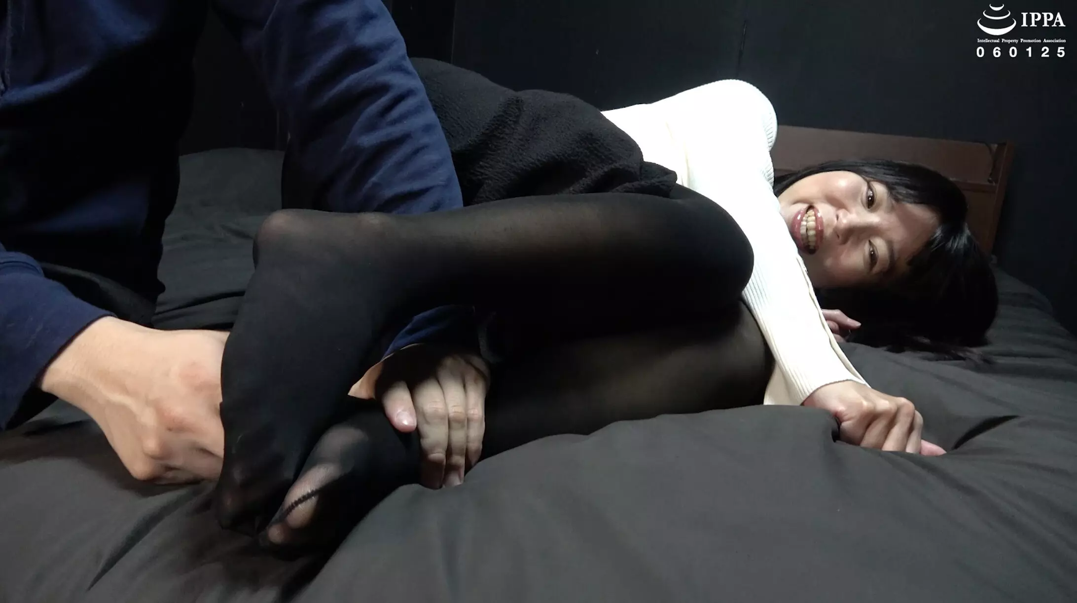 h_1416ad01929 「腋の下が一番の弱点な奥様を全身くすぐりチェック！」わかしラボ WAKA-071杉崎みさき 1