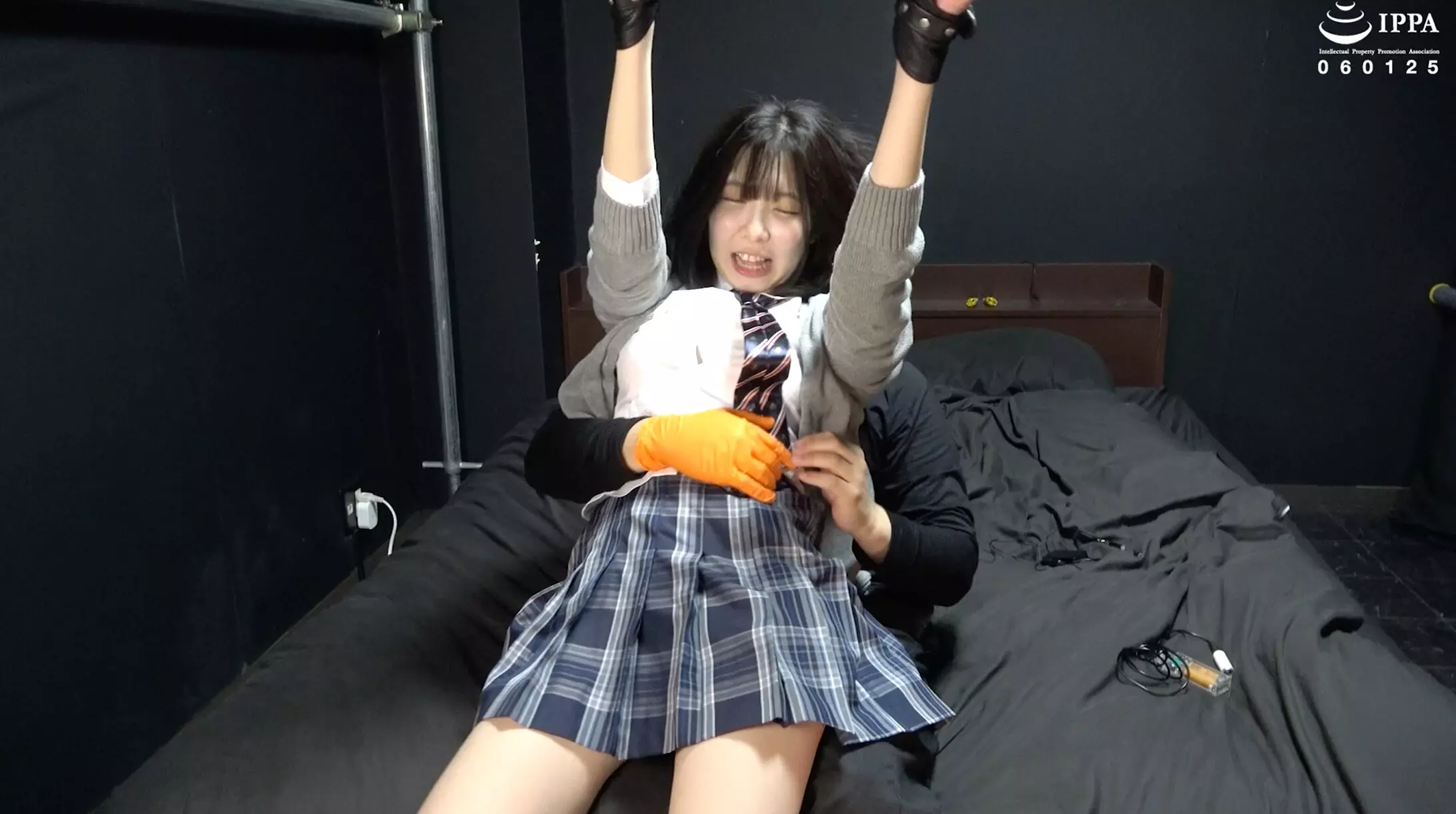 h_1416ad01939 「全身敏感な制服女子をいろんな道具でくすぐった気持ちよくしてみた！」わかしラボ WAKA-072 岸永みりな 2