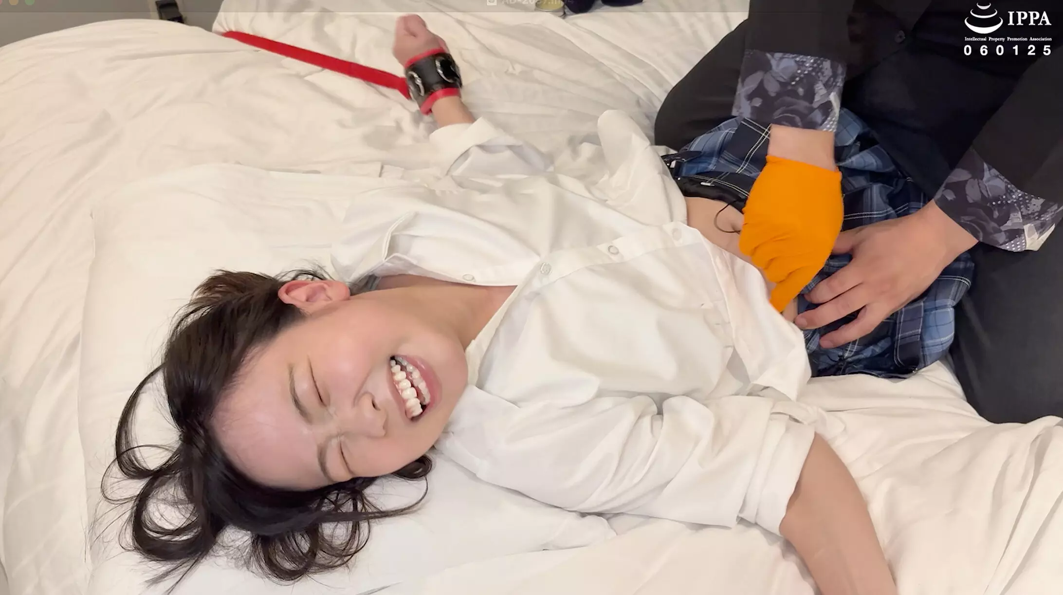 h_1416ad02037 「【くすぐり】制服姿のかりなちゃんをくすぐりほぐしで大暴れさせる！」わかしラボWAKA-083谷田かりな（2）